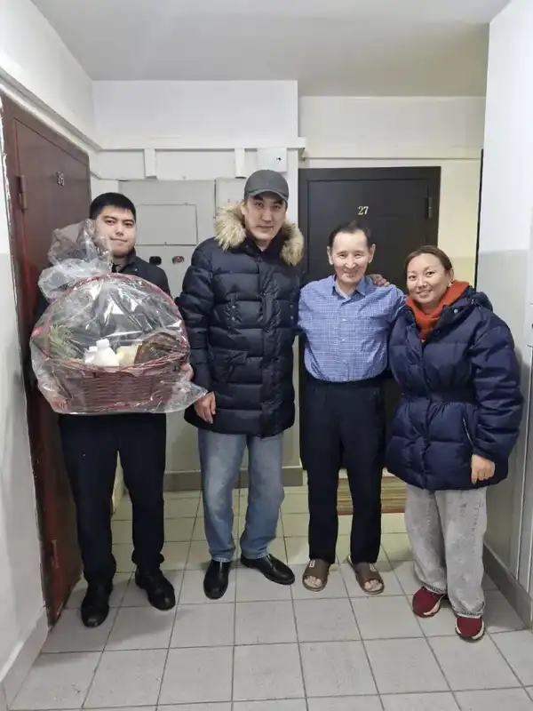 В преддверии праздника Наурыз поздравилb ветеранов автодорожной отрасли. (2)