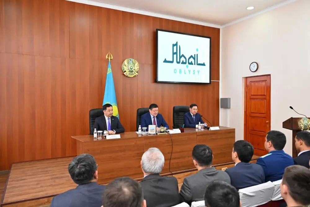 Аким области представил нового акима Бескарагайского района (7)