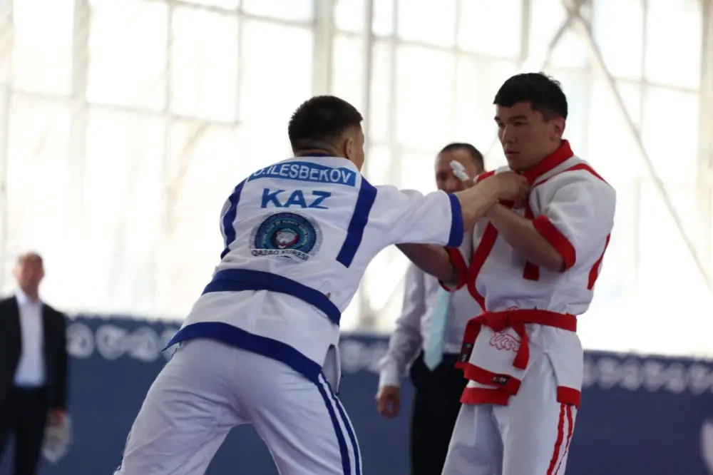 Первенство силовиков: свыше 200 палуанов борются за чемпионский титул (6)