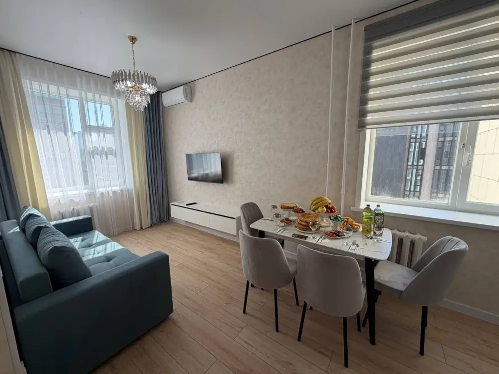 Тепло и забота: семье сотрудника МЧС вручили ключи от квартиры (2)