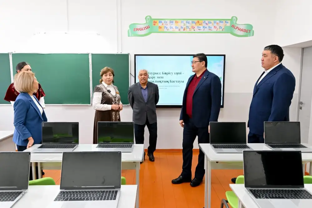 Аким области посетил образовательные объекты Аягозского района (9)