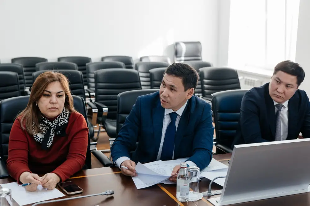 В Атырау состоялось совещание по вопросам экологии и озеленения (2)