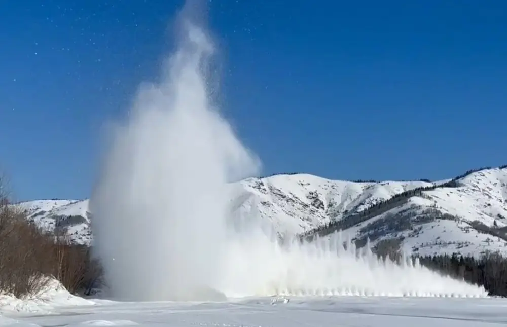 На реках ВКО проводятся профилактические противопаводковые меры (2)