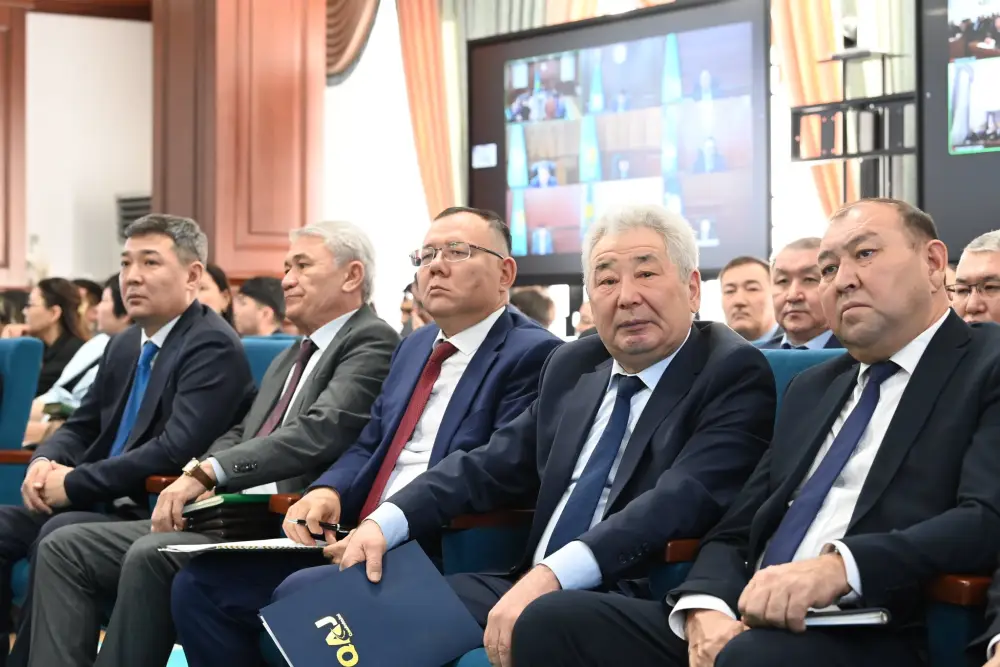 Обсуждены вопросы развития автодорожной отрасли (4)