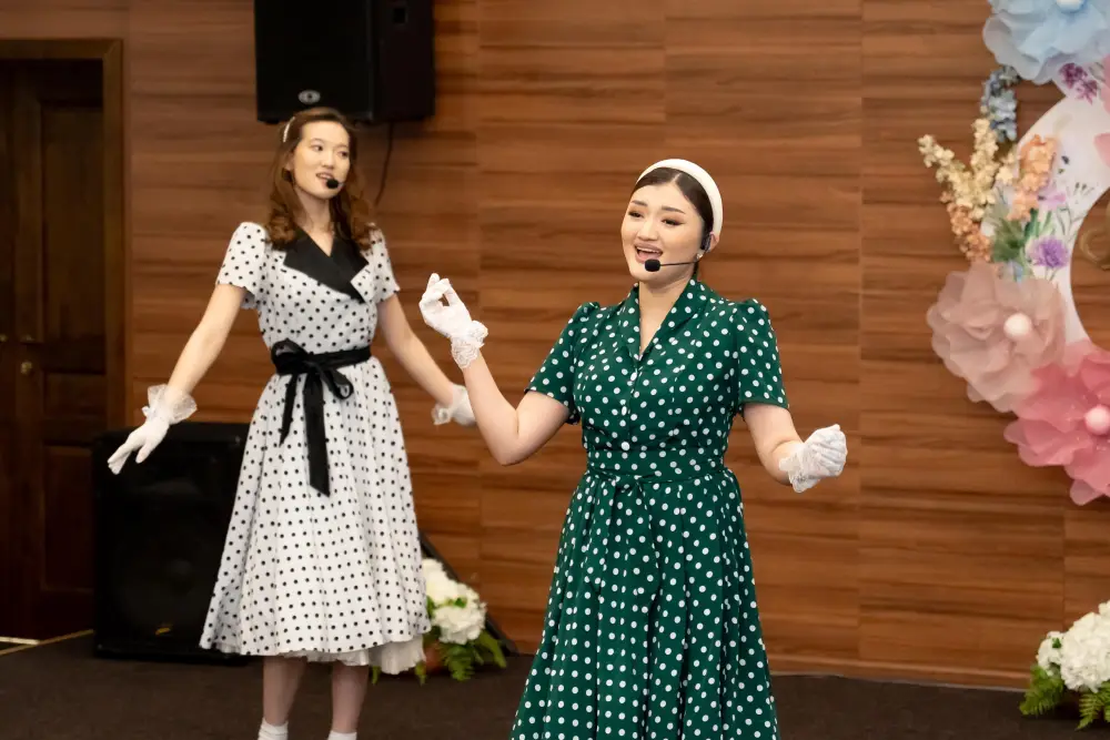 Айдарбек Сапаров отметил вклад женщин в развитие сельского хозяйства (8)