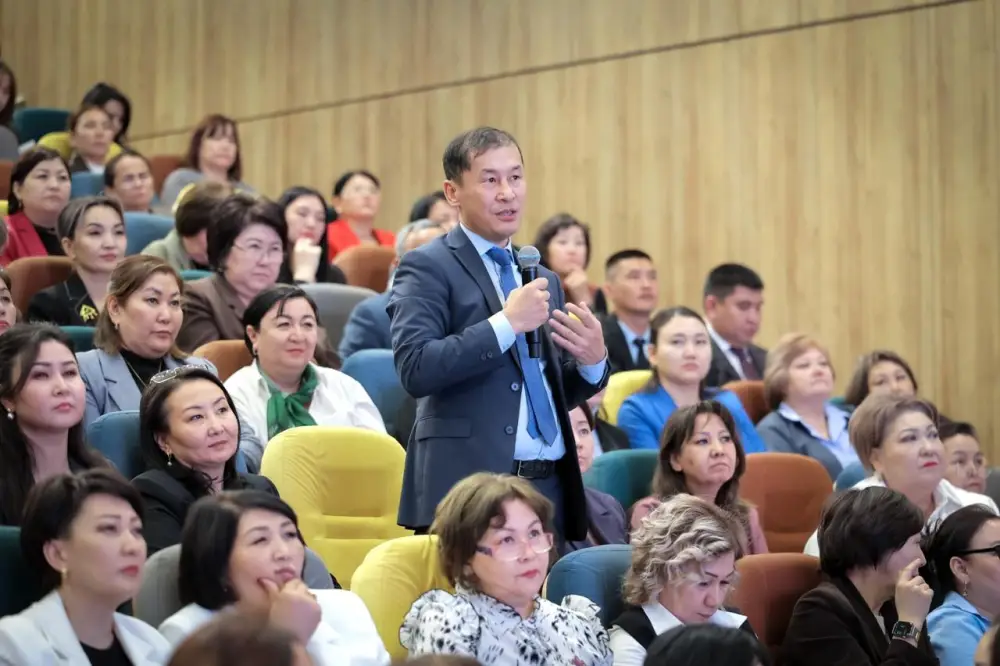 Определены направления развития проекта «Келешек мектептері» (5)