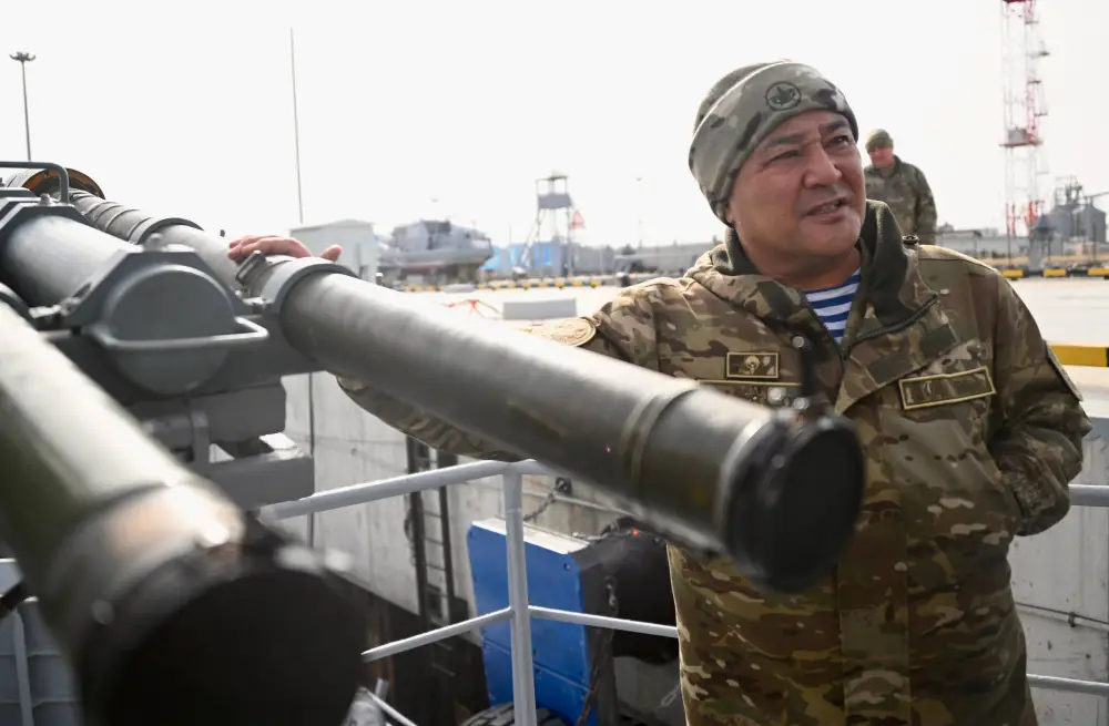 Начальник Генерального штаба проверил боеготовность кораблей Военно-морских сил (3)