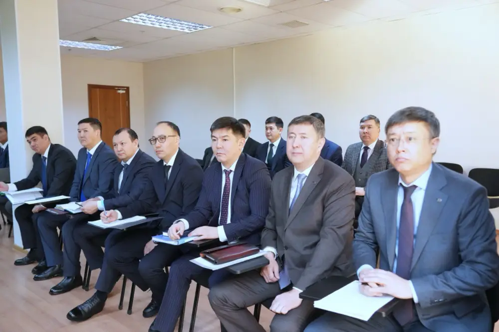 В Астане на заседании коллегии Комитета автомобильного транспорта и транспортного контроля подведены итоги деятельности отрасли за 2025 год (2)