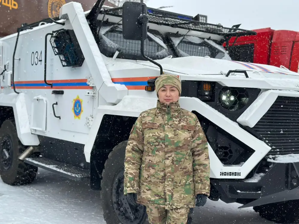 Женщины-военнослужащие МЧС: мужество на службе и забота в семье (2)