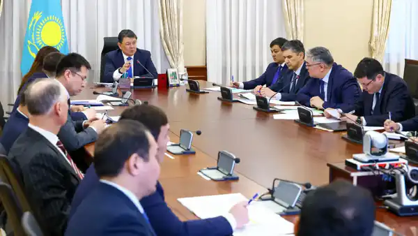 Персональная ответственность за срыв KPI: Канат Бозумбаев проверил ход реализации Нацпроекта МЭКС (5)