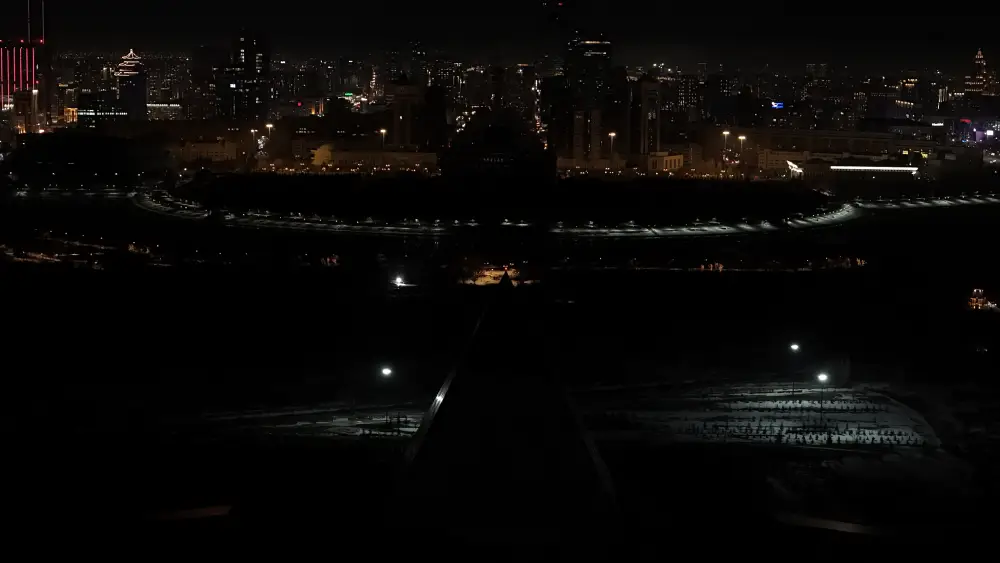 Более 50 объектов столицы поддержали акцию «Час Земли» и отключили подсветку (7)