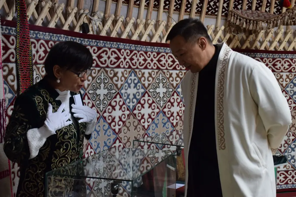 В Алматы прошел первый день книжного фестиваля KitapFest-2026 (6)