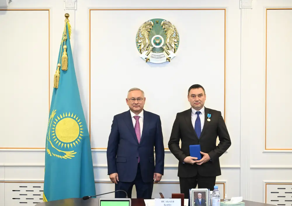 Ряд жителей области Жетісу награждены государственными наградами (7)