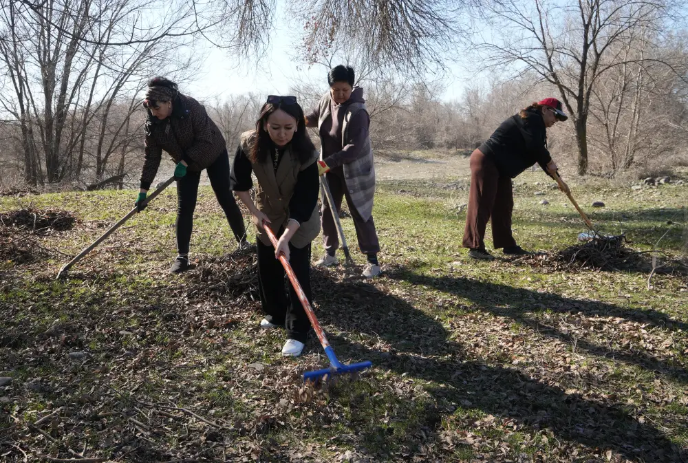 «7 OZEN»: в Жетісу очищены берега реки Коксу (7)