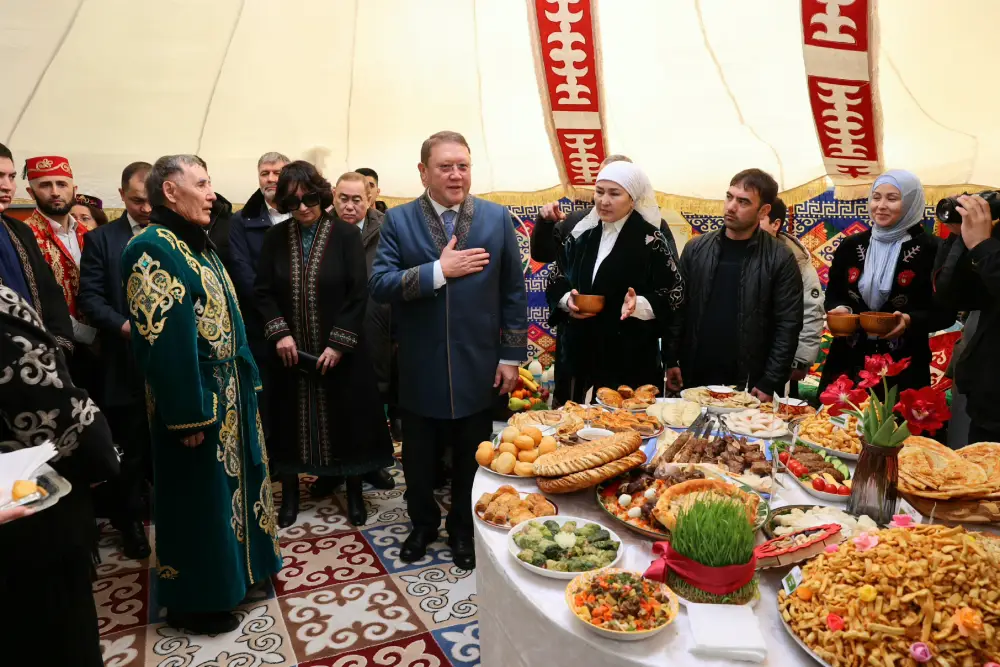 Поздравление акима области с праздником Наурыз (7)