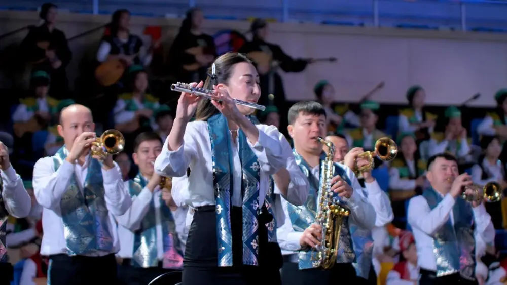 Кюй «Шернияз» и песня «Наурыз» прозвучали в исполнении 5 тысяч музыкантов в Астане (5)