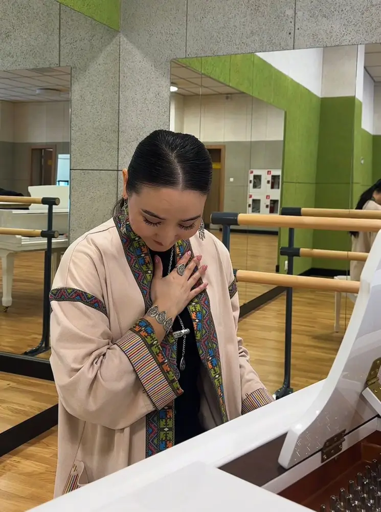 Столичные педагоги запустили новый тренд в честь Дня благодарности (2)