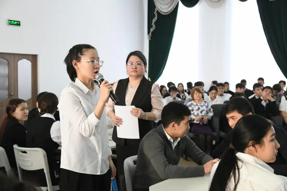 В Астане школьникам продемонстрировали последствия нарушения закона через кино (5)