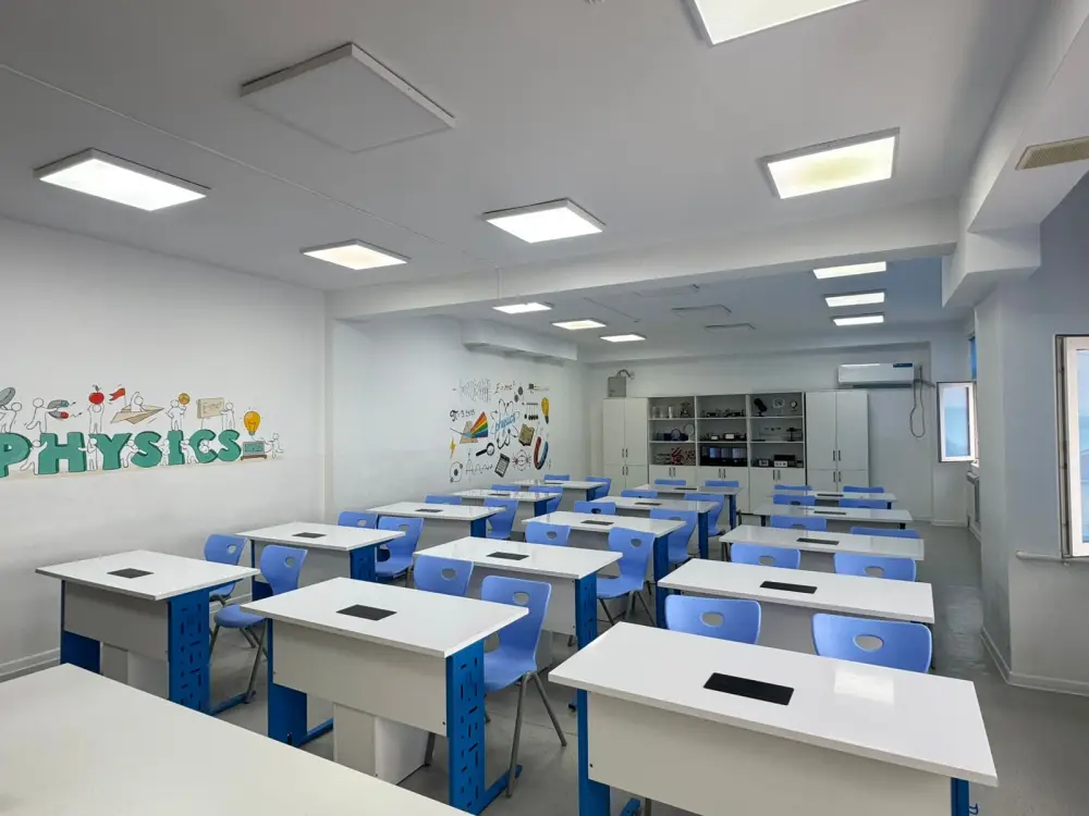 Почти 89 тысяч ученических мест введено за счет средств, изъятых у коррупционеров (5)