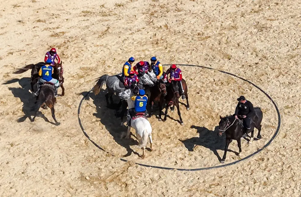 В ТУРКЕСТАНЕ СТАРТОВАЛ ЧЕМПИОНАТ МИРА ПО КОКПАРУ (6)