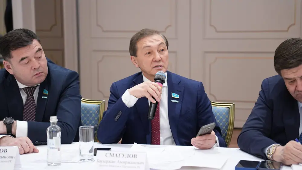 В Казахстане представлена новая модель системы управления отходами (2)