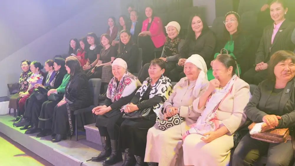 В Астане прошел литературный вечер «Жырмен өрілген нәзіктік» (4)