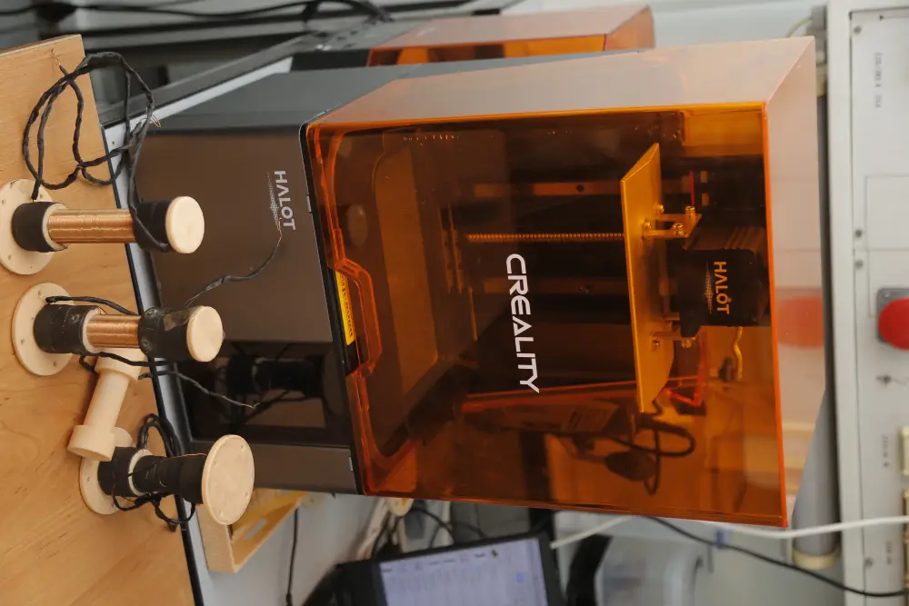 Казахстанские ученые разработали устройство для преобразования механических колебаний окружающей среды в электроэнергию (6)