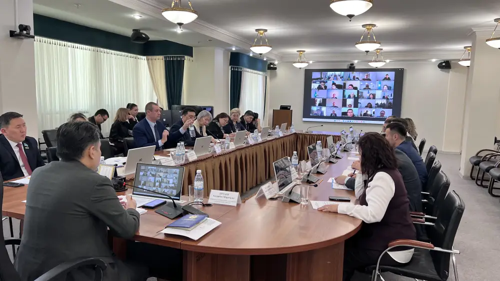 В МТСЗН обсудили актуальные вопросы работы Портала социальных услуг «Aleumet» (4)