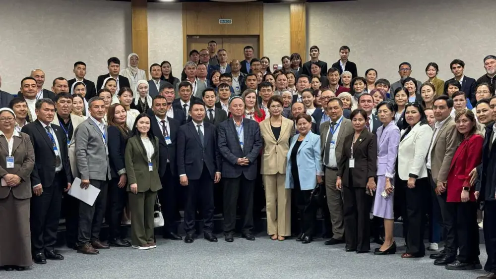 ТУРКЕСТАН: АИДА БАЛАЕВА ОБСУДИЛА С КОЛЛЕКТИВОМ НАЦИОНАЛЬНОГО ИСТОРИКО-КУЛЬТУРНОГО МУЗЕЯ-ЗАПОВЕДНИКА «ӘЗІРЕТ СҰЛТАН» КЛЮЧЕВЫЕ НАПРАВЛЕНИЯ РАЗВИТИЯ МУЗЕЙНОЙ СФЕРЫ (2)