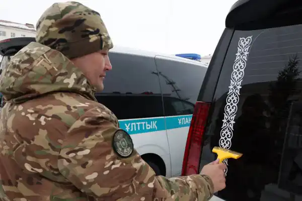 В Национальной гвардии форму и технику украсили национальным орнаментом (2)