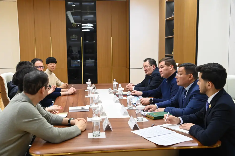 Глава региона встретился с представителями Фонда Болата Утемуратова и учеными Калифорнийского университета в Беркли (2)