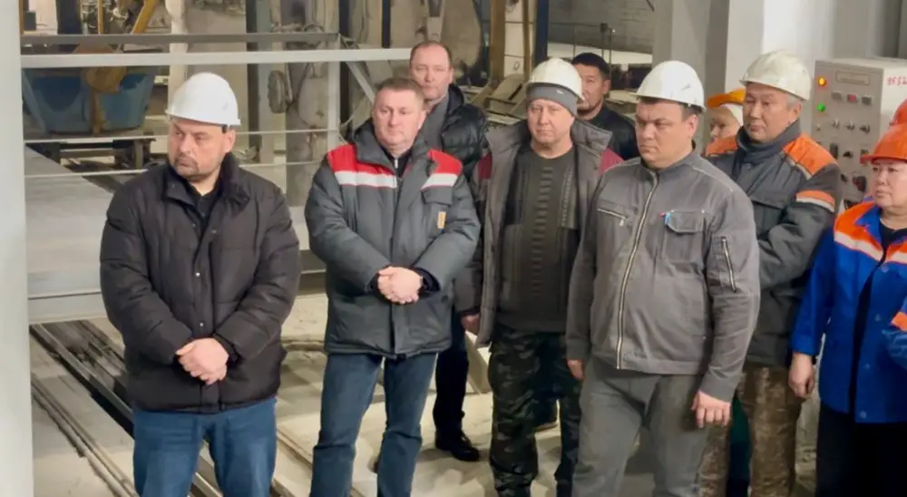 В ОБЛАСТИ АБАЙ РЕГИОНАЛЬНАЯ КОАЛИЦИЯ ПРОВЕЛА ВСТРЕЧУ С ТРУДОВЫМ КОЛЛЕКТИВОМ ПРЕДПРИЯТИЯ «СИЛИКАТ» (5)