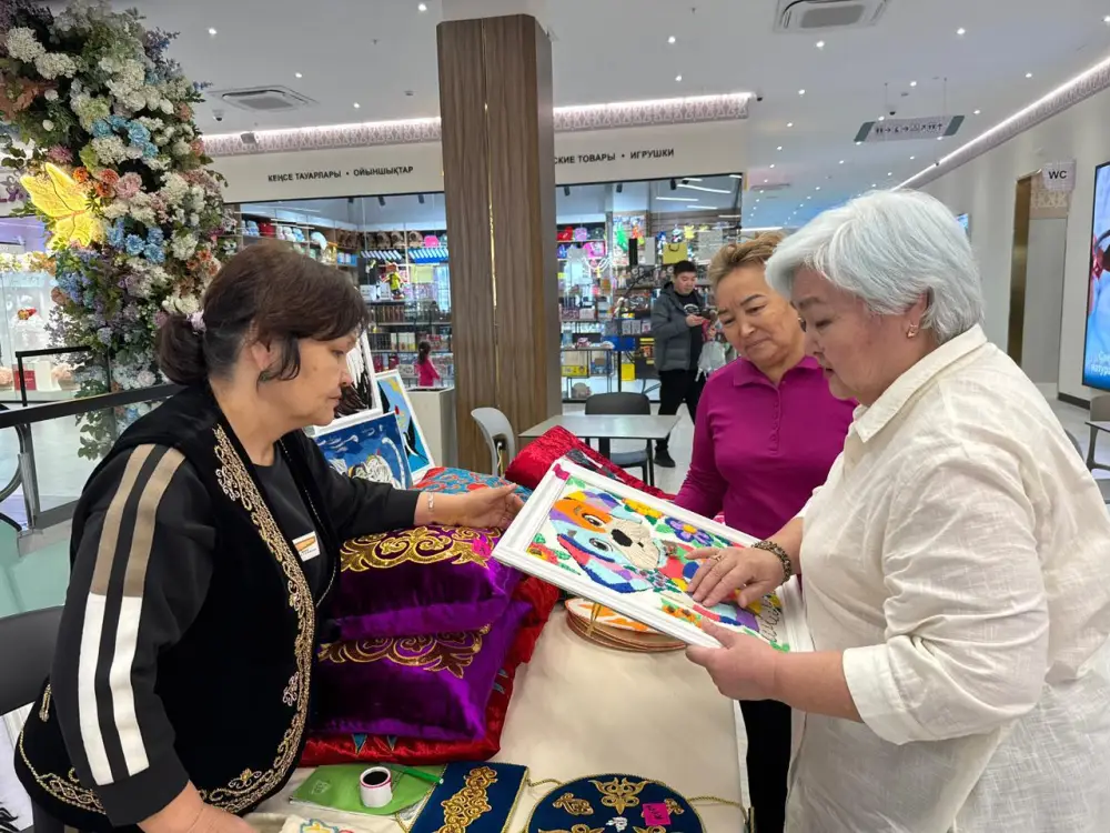 Выставка ремесленниц Центра активного долголетия провели в Астане в честь Наурыза (6)