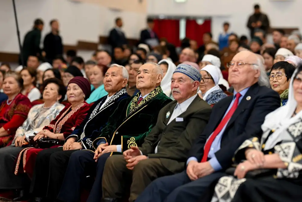 В Семее проходит республиканский командный айтыс (8)