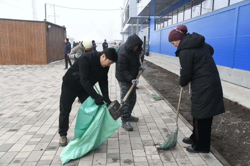 Масштабная генеральная уборка проходит в Астане в День очищения (9)