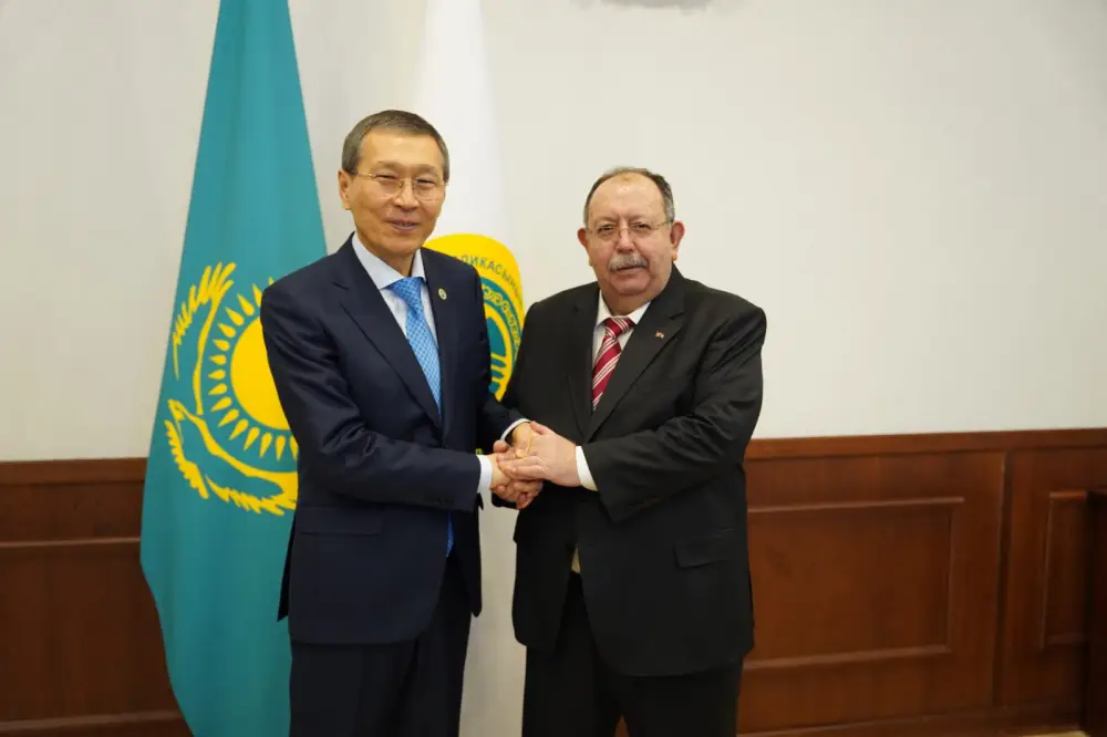 Международные миссии наблюдения активно следят за ходом подготовки к республиканскому референдуму (5)