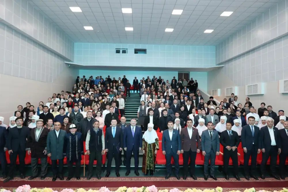 ТУРКЕСТАН: В САУРАНСКОМ РАЙОНЕ РАЗЪЯСНИЛИ ЗНАЧИМОСТЬ КОНСТИТУЦИОННЫХ РЕФОРМ (6)