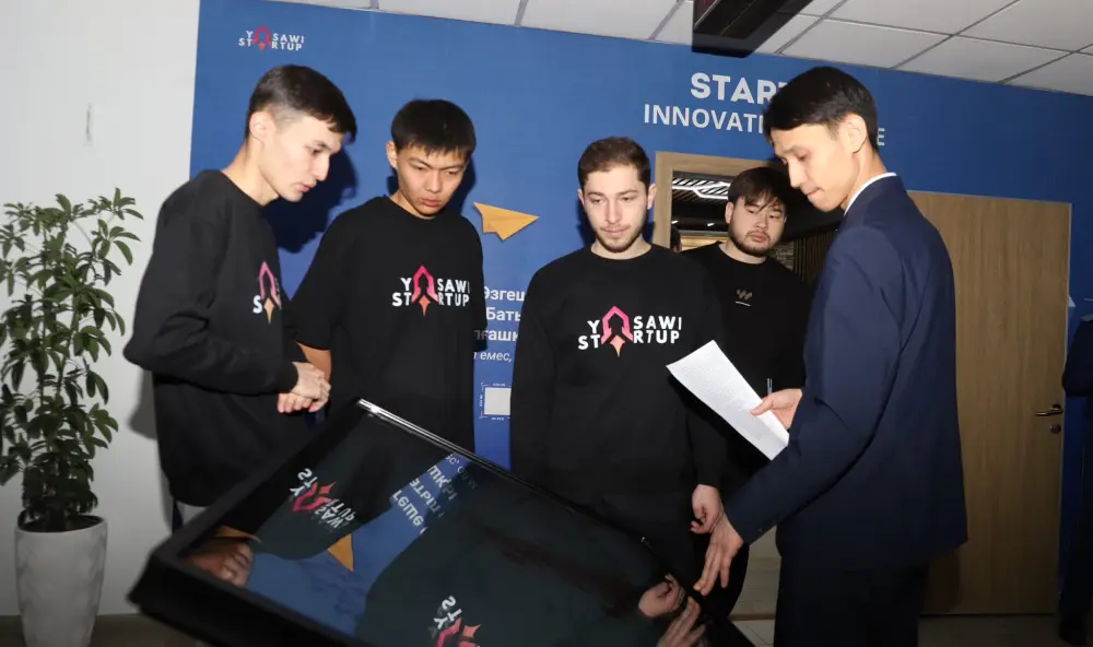 В УНИВЕРСИТЕТЕ АХМЕТА ЯСАУИ ОТКРЫТ ИННОВАЦИОННЫЙ ОФИС «AI STARTUP HUB» (3)