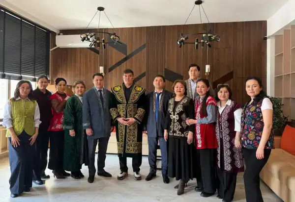 В МЧС Казахстана отметили День национальной одежды (5)