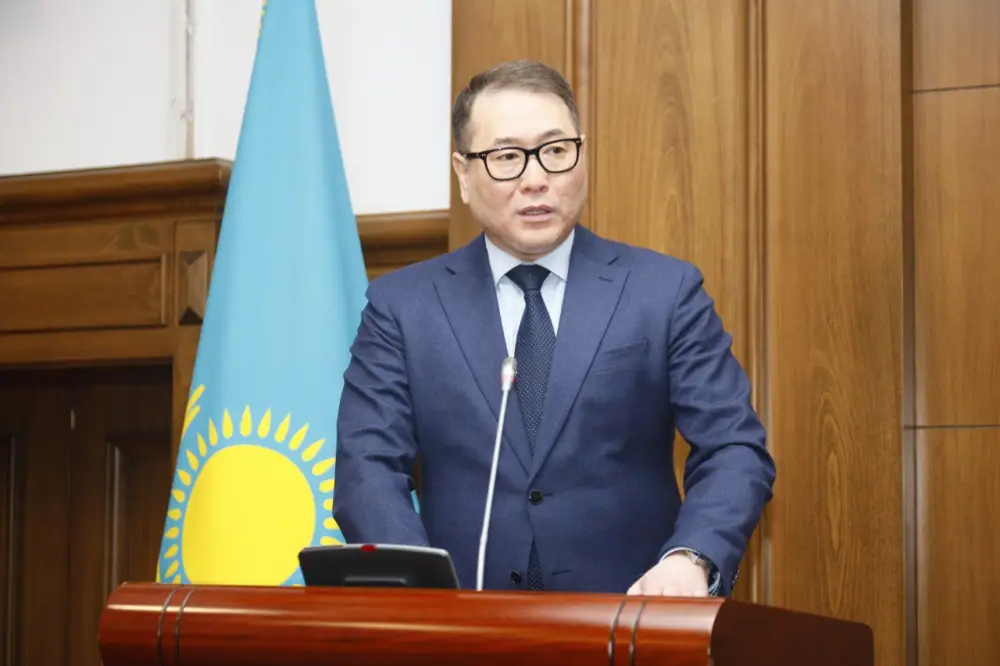 Представители общенациональной коалиции обсудили проект новой Конституции с представителями торговой отрасли (8)