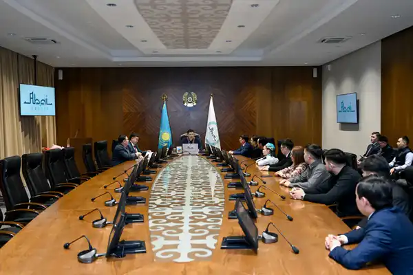 Аким области встретился с айтыскерами и деятелями искусства (6)