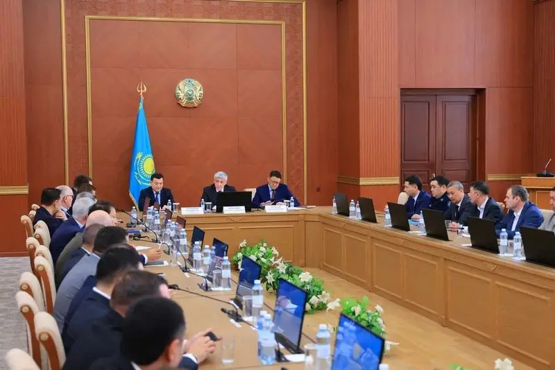 Ермаганбет Булекпаев обсудил проблемные вопросы с карагандинскими предпринимателями (2)