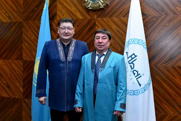 Аким области встретился с айтыскерами и деятелями искусства (4)