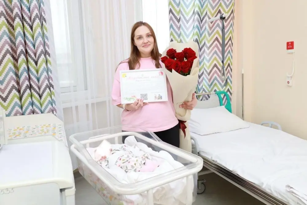 Необычный подарок получили новорожденные в День обновления в Астане (2)