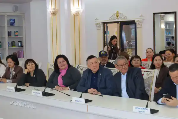 В столице состоялась презентация новых книг Амангельды Кеншиликулы (2)