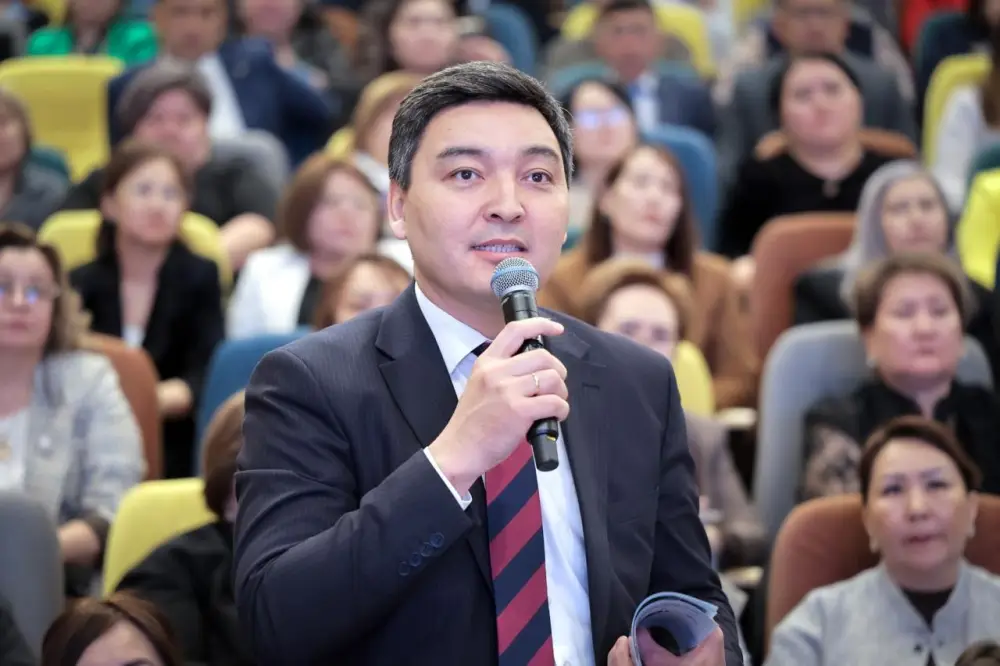 Определены направления развития проекта «Келешек мектептері» (6)