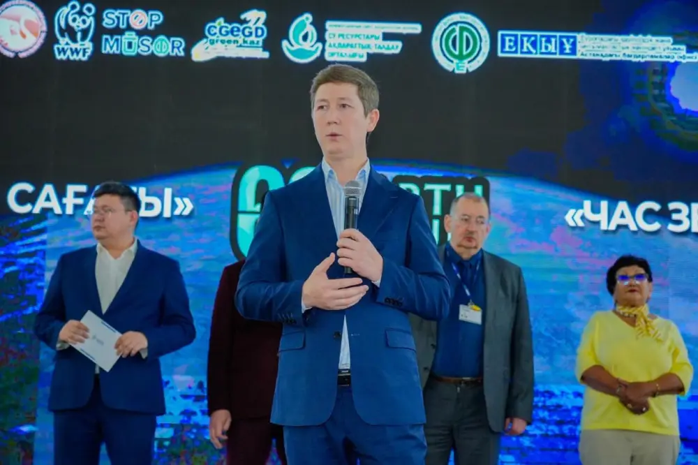 Астана присоединилась к глобальной экологической акции «Час Земли» (8)