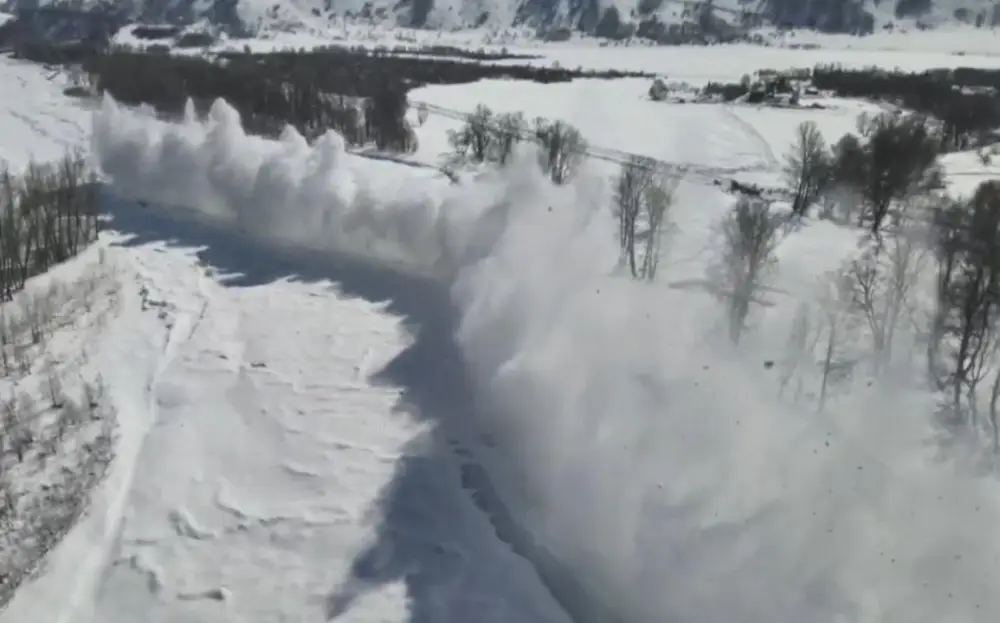 На реках ВКО проводятся профилактические противопаводковые меры (5)