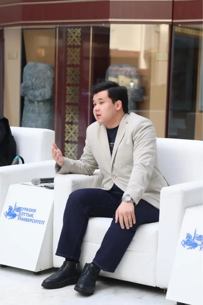 Jas Power Talks: Вопросы гражданско-патриотического воспитания молодежи обсудили на встрече (3)