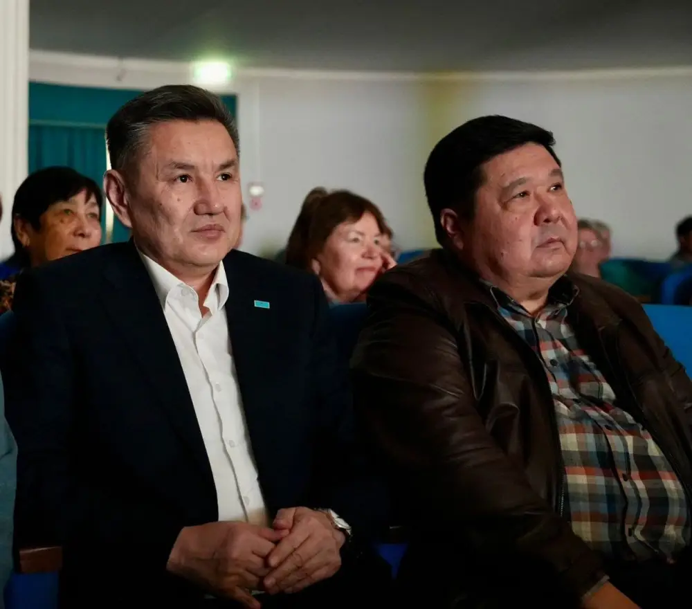 В ВКО состоялась премьера спектакля «Ангел в тюбетейке» (2)